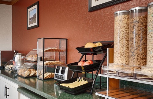 Robinson Hotel | Baymont by Wyndham Robinson