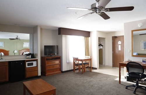 Rockford Hotel | Baymont by Wyndham Rockford