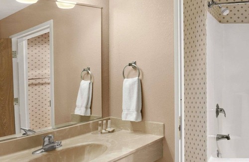 South Jacksonville Hotel | Baymont by Wyndham Jacksonville
