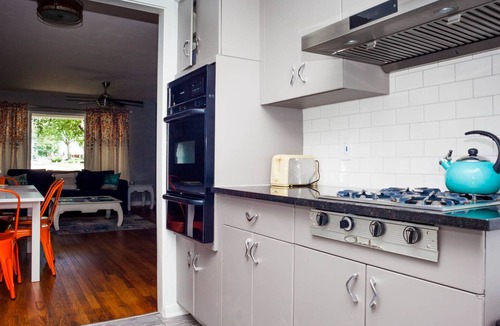 Yorkville Condo | Beach-themed/No Stairs/Sleeps up to 12/W&D/FastWiFi/Near RagingWaves/Yorkville
