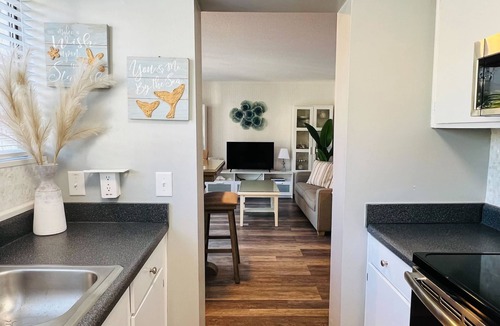 Hilton Head Island Condo | Beachside Bliss: Pool View, King Bed, Walk to Fun!