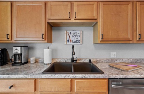 Sheboygan Apartment | Beachside Condo w Stunning Lake Views