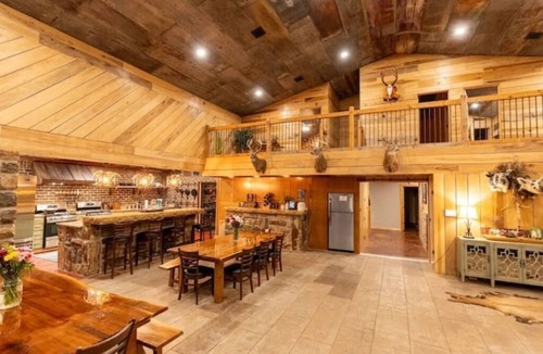 Huntsville Cabin | Bearshield Lodge