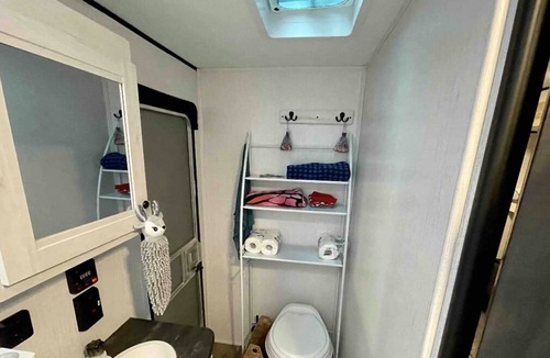 Centralia House | Beautiful 2021 camper on a ranch
