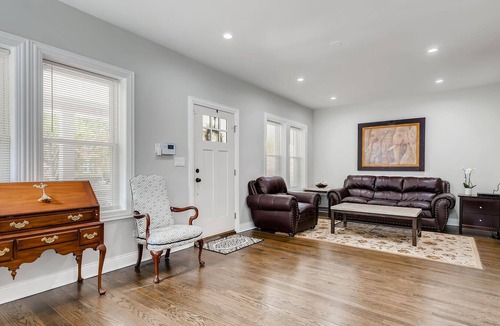 Roseland House | Beautiful 5 Bed Single family House