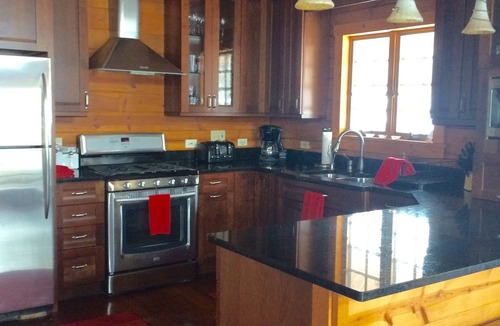 Apple River Cabin | Beautiful Apple Canyon Lake Log Cabin in the Woods
