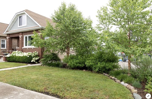 Berwyn House | Beautiful Berwyn Bungalow Close to Downtown Chicago
