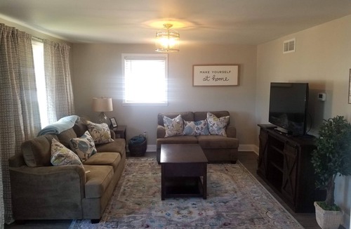Bourbonnais House | Beautiful Bourbonnais Rental