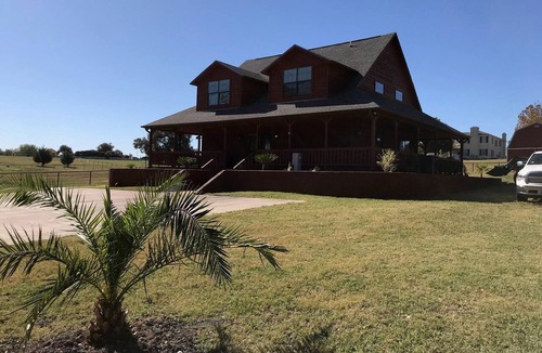 Mesquite House | Beautiful Cedar Country 3 bedroom home