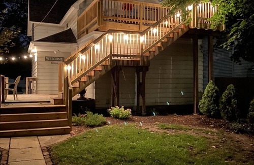 St. Charles Apartment | Beautiful, completely Private St. Charles 3 BR 1 1/2 Bath Apt. near Downtown