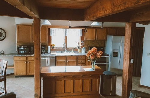 Elizabeth Cabin | Beautiful compound, 10 mile views, on 300 acre ranch, next to Galena Territory