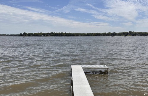Fox Lake Cottage | Beautiful Cora Cottage on Fox Lake/Chain O'Lakes with 40 Ft. Private Boat Pier.