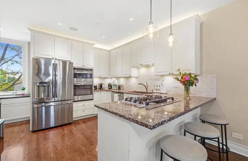 River West House | Beautiful Designer Townhome ~ Amazing Location! River West - 4-Bedroom/Unit 1