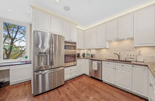 River West House | Beautiful Designer Townhome ~ Amazing Location! River West - 4-Bedroom/Unit 1