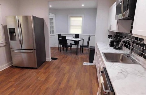 Peoria House | Beautiful Fully Furnished 2-Bedroom, 1-Bath Home