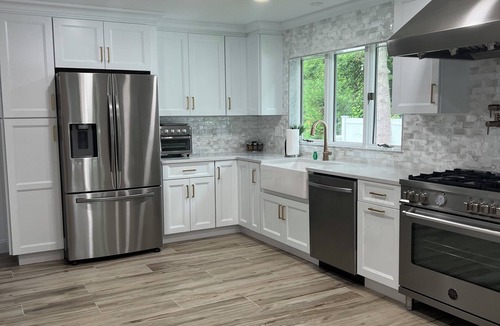 Hampton Bays House | Beautiful Hamptons home close to beaches, shopping, & restaurants!