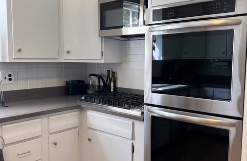 Evanston House | Beautiful Historic Colonial 5 bedroom
