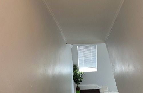 Burnside House | Beautiful home near WhiteSox Stadium and Downtown Chicago.