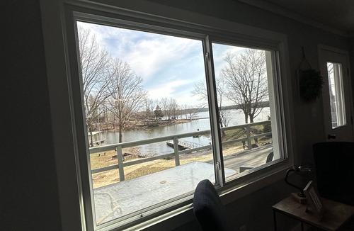 Marion House | Beautiful Lake Getaway