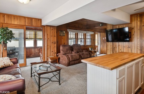 Antioch Apartment | Beautiful Lakefront Cottage with boat slip on the Chain of Lakes!