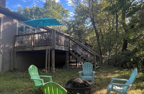 Putnam House | Beautiful, New Home Secluded in the Woods