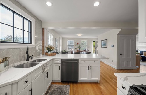 Marblehead House | Beautiful Seaside House in Marblehead