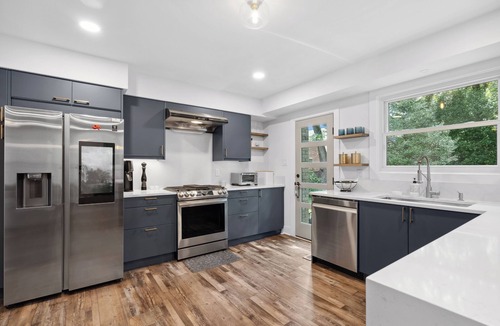 North Bethesda House | Beautiful, Spacious, Modern 4bd/3.5ba Home in Convenient Bethesda Location