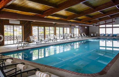 Blanchard Apartment | Beautiful studio unit at resort, sleeps 4