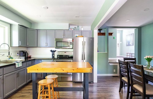 Ivanhoe Cottage | Beautiful waterfront cottage w/hot tub, firepit, fireplace and so much more!