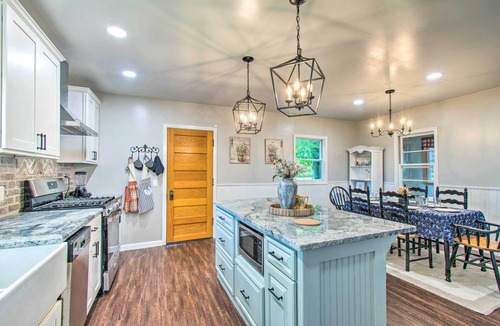 Annapolis House | Beautifully Restored Farmhouse in Marshall!