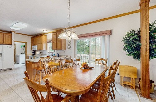 Beech Mountain House | Beech Mountain home close to outdoor adventures - dog friendly!