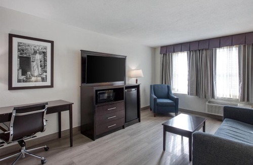 Bay Ridge Hotel | Best Western Gregory Hotel