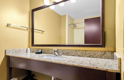 Savoy Hotel | Best Western Paradise Inn