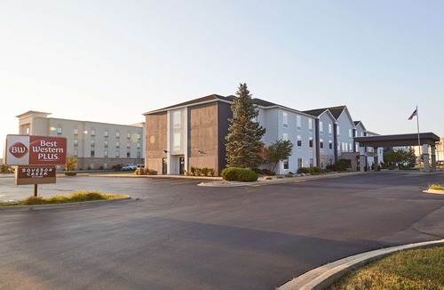 Bourbonnais Hotel | Best Western Plus Bourbonnais Hotel & Suites