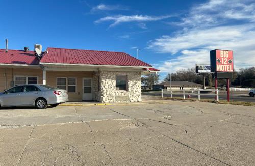 Broken Bow Hotel | Big 12 Motel Broken Bow NE