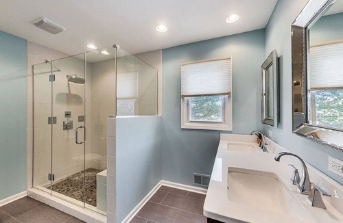 Lombard House | Big, spacious, clean, modern, and comfortable house in great location!