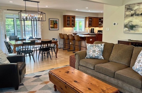 North Egremont House | Big Views, Heated Pool, Mini-Gym, Sun Porch!