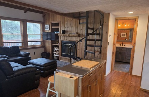 Davis Cabin | Black Bear Resort - Serene Cabin Retreat | Views, Deck & Resort Access