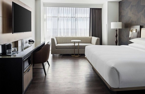 Normal Hotel | Bloomington-Normal Marriott Hotel & Conference Center