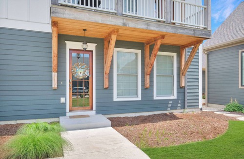 Ottawa House | Blue Dog Landing | 3 Bed, 3.5 Bath
