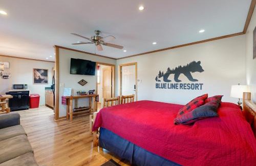 Murphysboro Hotel | Blue Line Resort Cabin #1