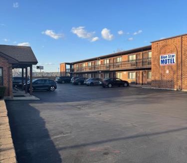 Chicago Ridge Hotel | Blue Star Motel