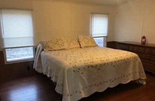 Centralia House | Bluegill Cove-O'Brist Vacation Rentals