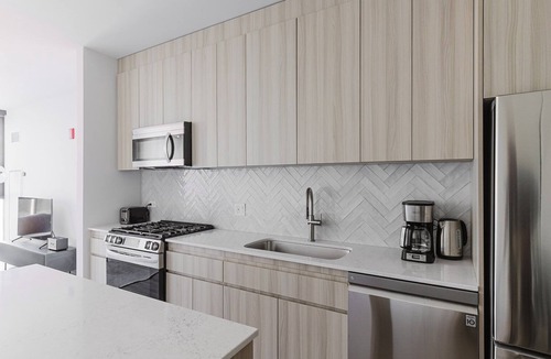 Illinois Medical District Apartment | Blueground | Medical District 1bd apartment