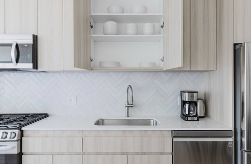 Illinois Medical District Apartment | Blueground | Medical District 1bd apartment