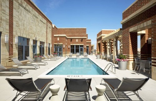Aurora Highlands Apartment | Blueground | Pentagon City, pool, nr Arlington Cemetery