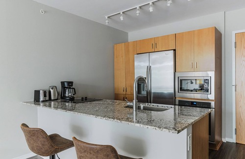 Streeterville Apartment | Blueground | River North, rooftop & pool, nr Mart