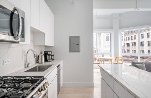 Downtown Chicago Apartment | Blueground | The Loop, elevator, nr Willis Tower
