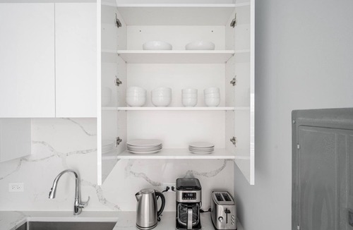 Downtown Chicago Apartment | Blueground | The Loop, elevator, nr Willis Tower