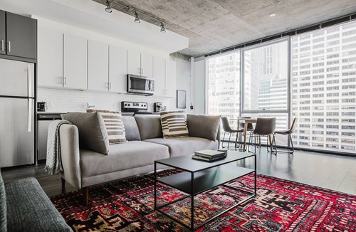 Killgubbin Apartment | Blueground | The Loop, pool & gym, nr Willis